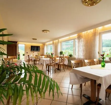 Wein Und Gastehaus Marlene Pohl Vendégház *